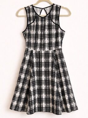 BCBGeneration Black White Plaid Fit & Flare Dress Size 2